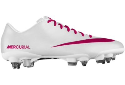 white and pink nike soccer cleats
